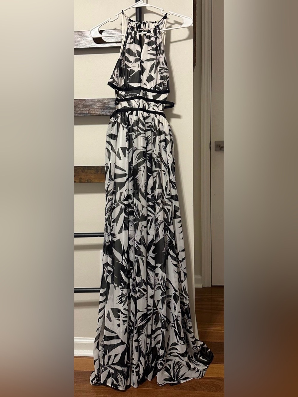Black and White Tropical Print Maxi Dress